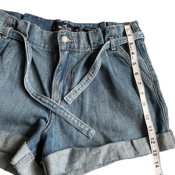 Hollister Women’s High Rise Mom Denim Shorts 3” Inseam Size 9 - Picture 6 of 7